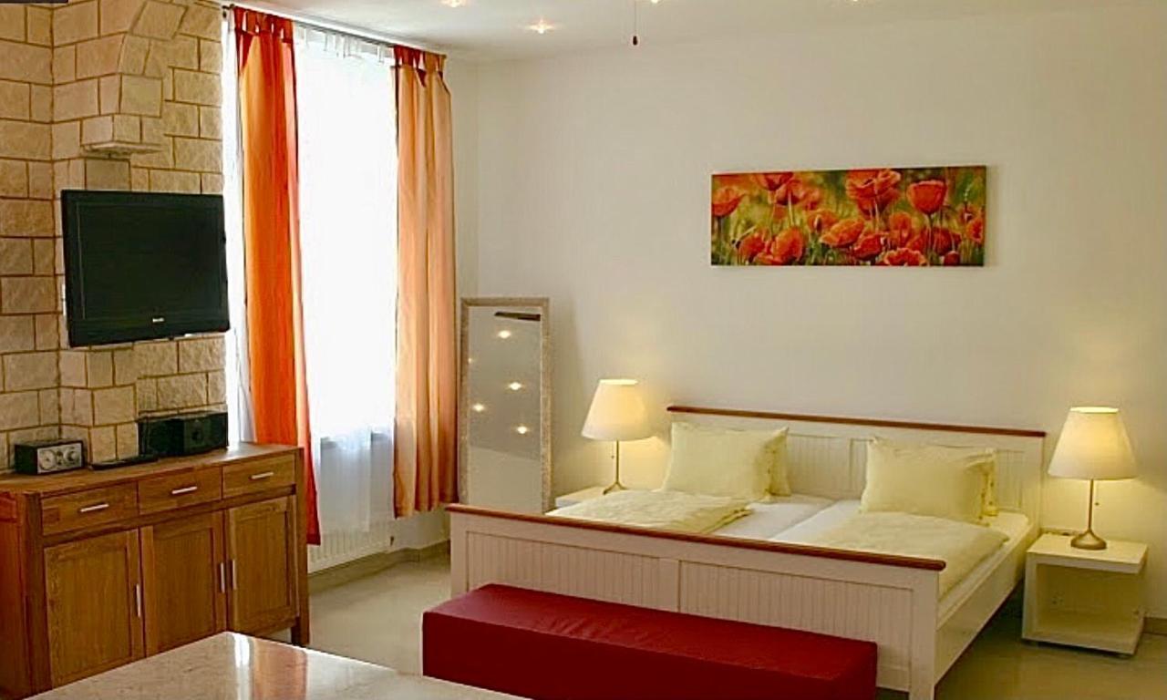 Suite Apartment Jedlesee Vienna Esterno foto