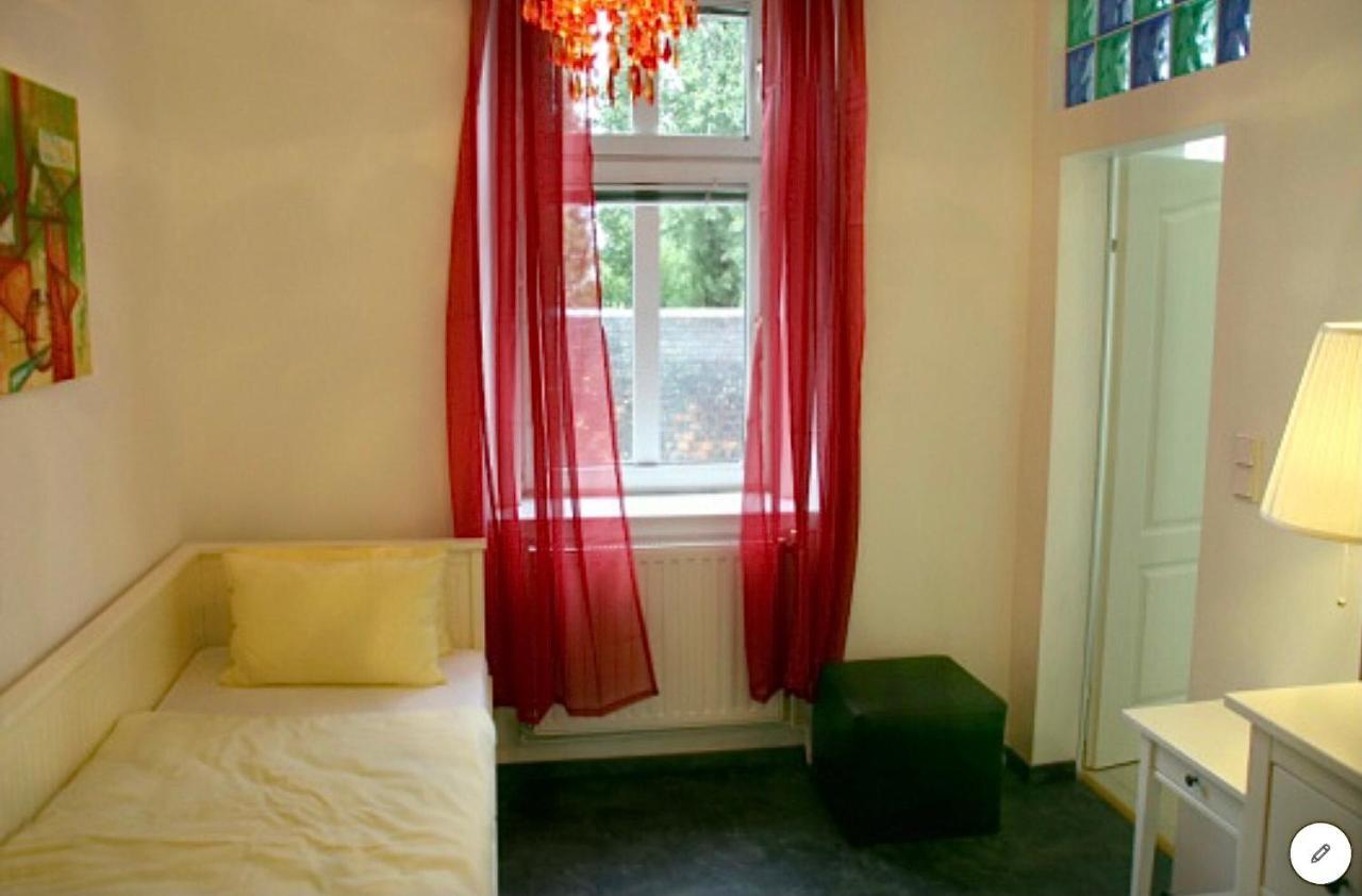 Suite Apartment Jedlesee Vienna Esterno foto