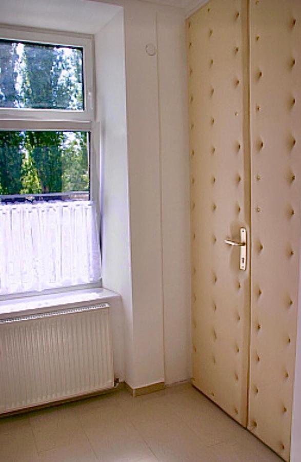 Suite Apartment Jedlesee Vienna Esterno foto